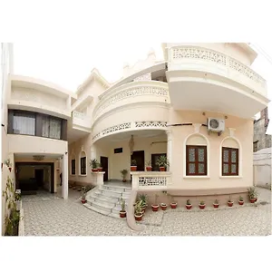 Shree Ganesha Palace Near Kashi Vishwanath Temple Bed & Breakfast